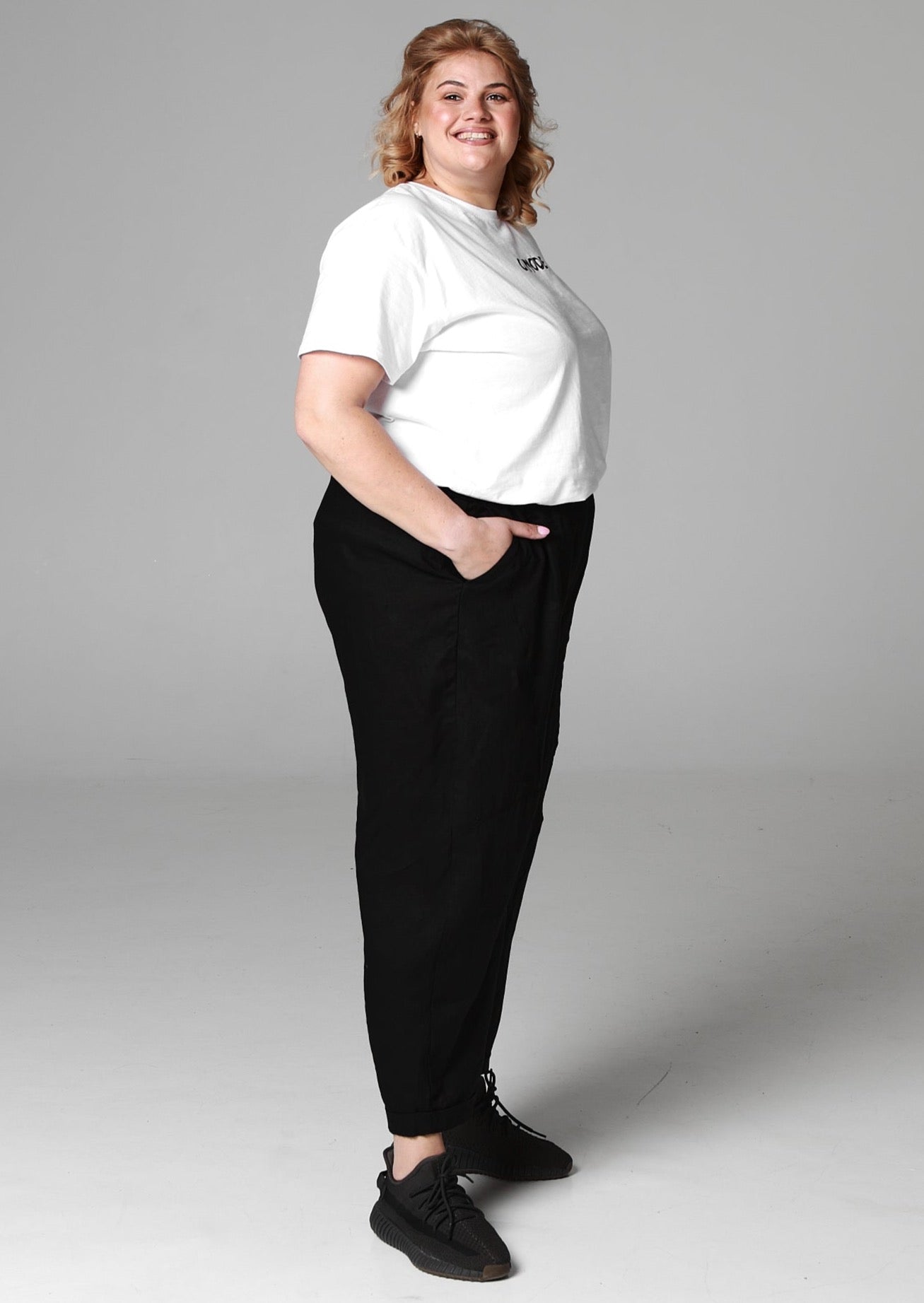 Лина Биксес