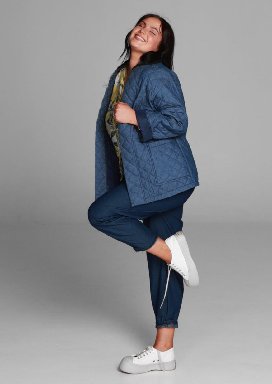 Джинсовая куртка