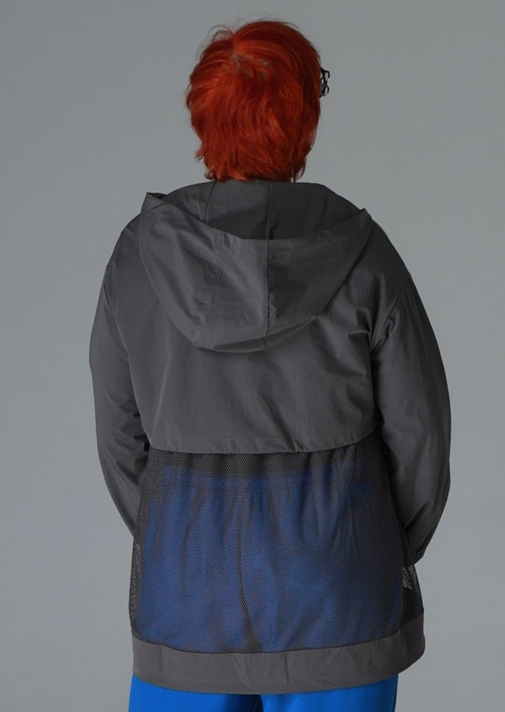 Sportiska Jaka ar Tīklņapakšu